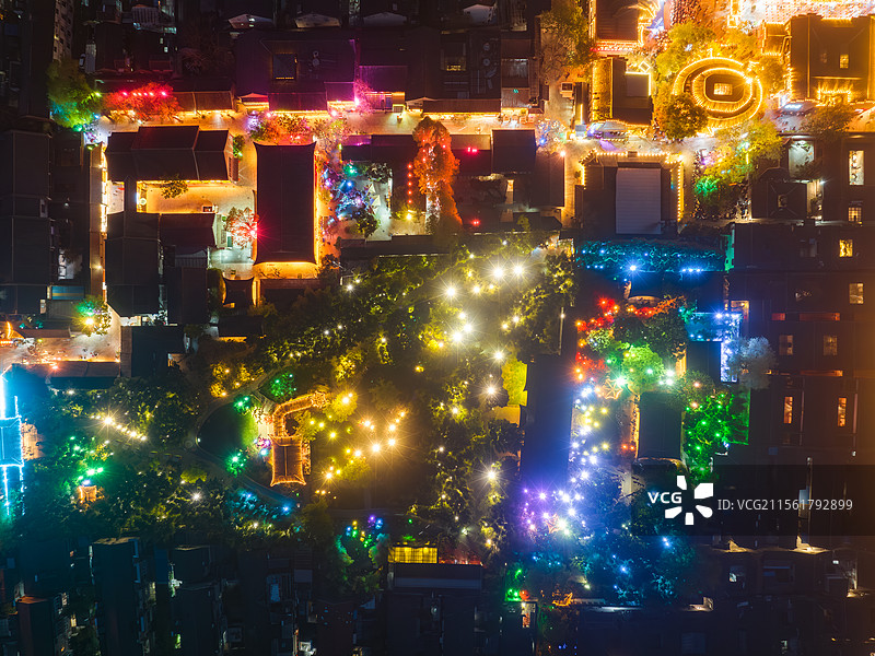 江苏，扬州市，广陵，东关历史文化旅游区，个园Geyuan Garden，中国十大名园林，夜景，航拍图片素材