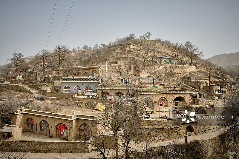 陕北黄土坡的农村窑洞，电视剧《平凡的世界》取景地，榆林绥德郭家沟村（双水村）图片素材
