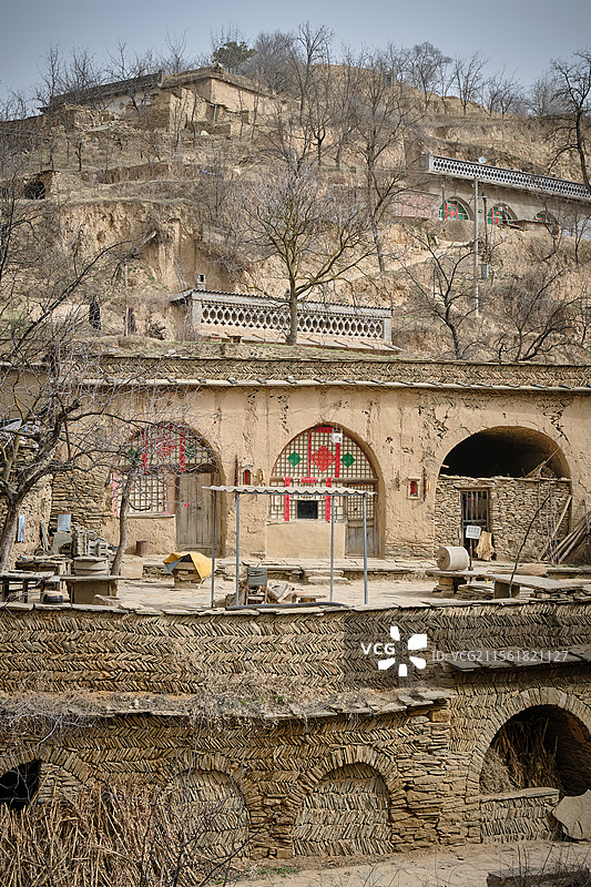 陕北黄土坡的农村窑洞，电视剧《平凡的世界》取景地，榆林绥德郭家沟村（双水村）图片素材