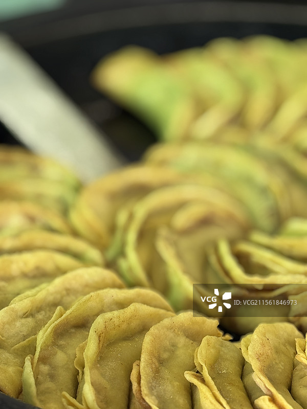 南京米其林餐厅牛肉锅贴，南京网红美食打卡地图片素材