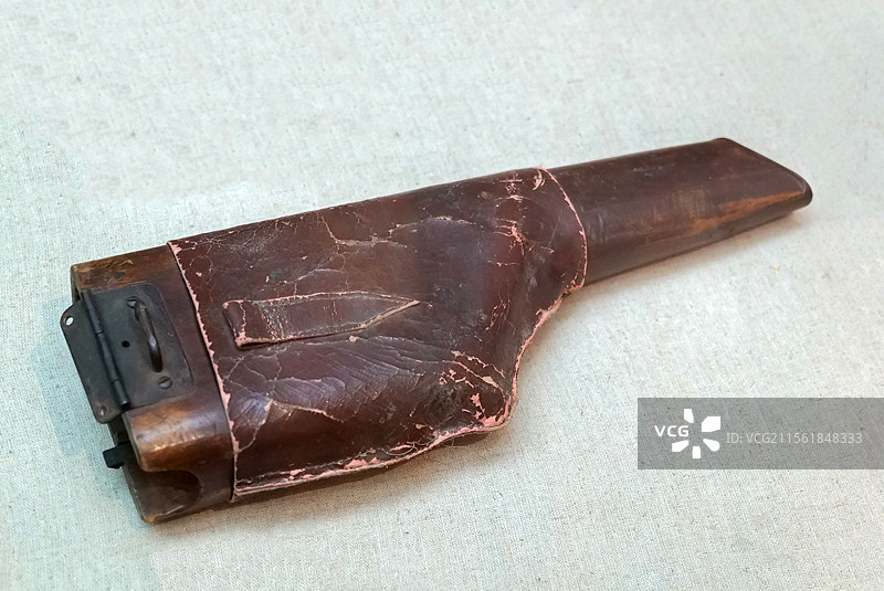 抗战时期盒子枪枪套 山东济南胶济铁路博物馆图片素材