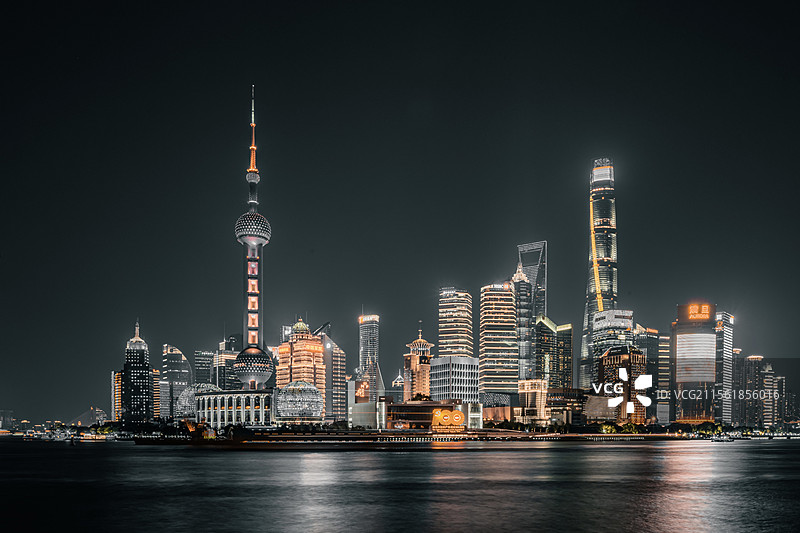 外滩东方明珠夜景图片素材