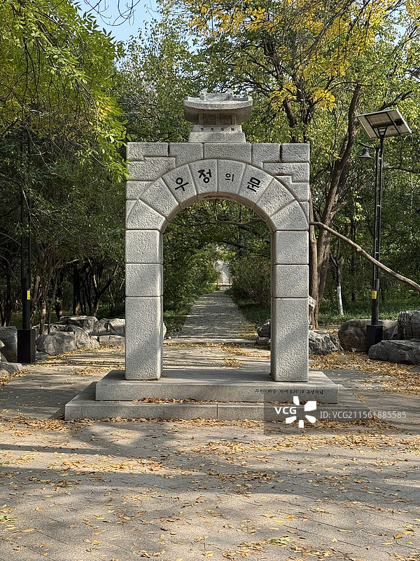 济南 千佛山 中韩友谊纪念碑图片素材