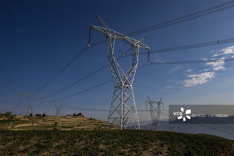 超高压电力传输图片素材