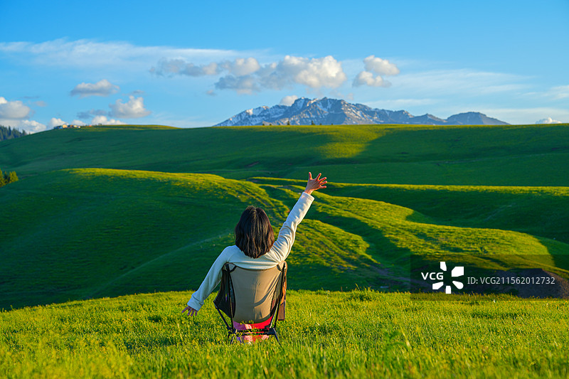 新疆伊犁草原落日图片素材