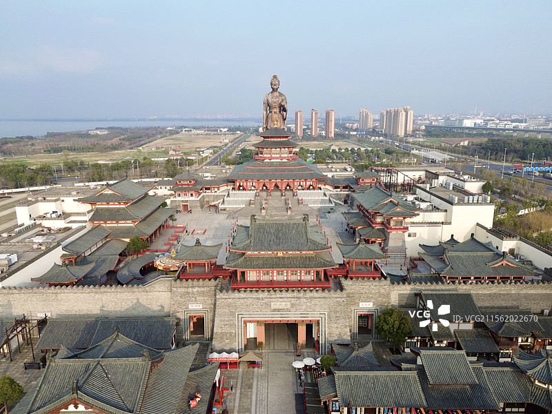 航拍江苏苏州华纳兄弟影视城和八百拍摄地图片素材