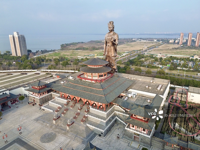 航拍江苏苏州华纳兄弟影视城和八百拍摄地图片素材