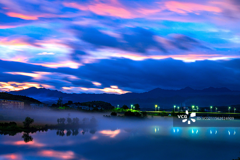 多彩天地图片素材