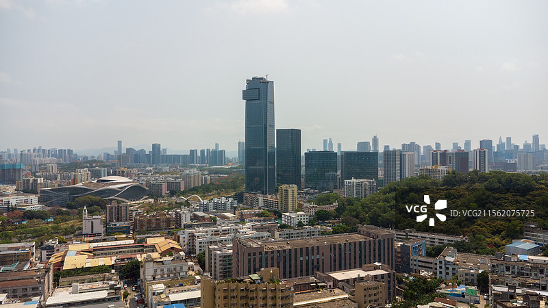 航拍全景：晴天深圳市南山区西丽街道留仙洞大沙河-城市天际线-城市风光建筑图片素材
