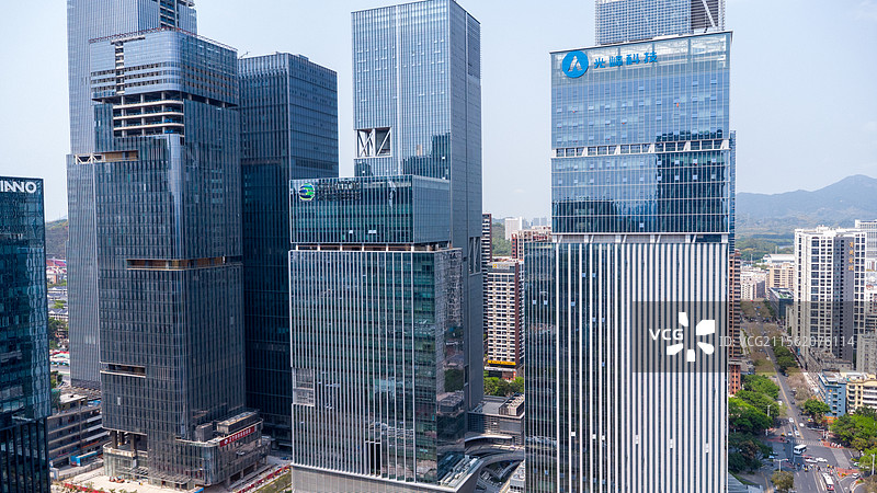 航拍全景：深圳市南山区西丽街道留仙洞总部基地-万科云城-深圳国际创新谷-创智云城-城市风光建筑图片素材