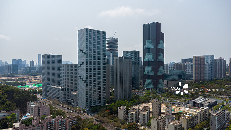 航拍全景：深圳市南山区西丽街道留仙洞总部基地-万科云城-深圳国际创新谷-创智云城-城市风光建筑图片素材