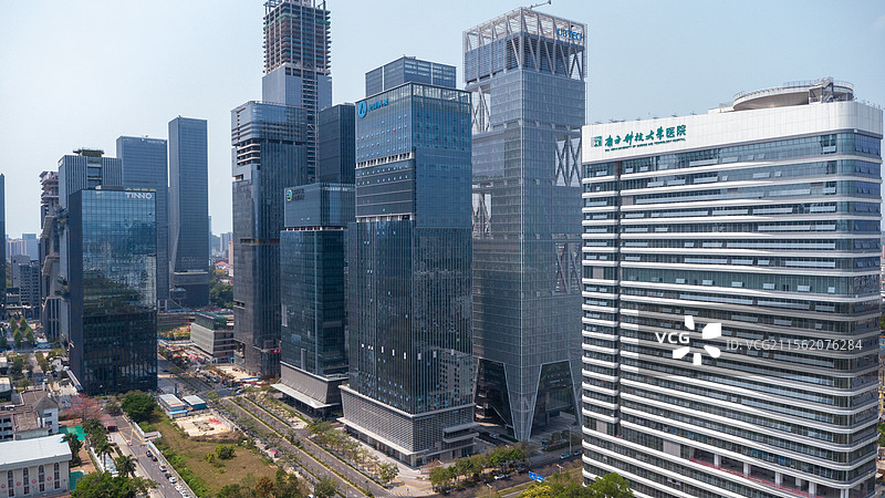 航拍全景：深圳市南山区西丽留仙洞南方科技大学-医院外科综合大楼-城市风光建筑图片素材