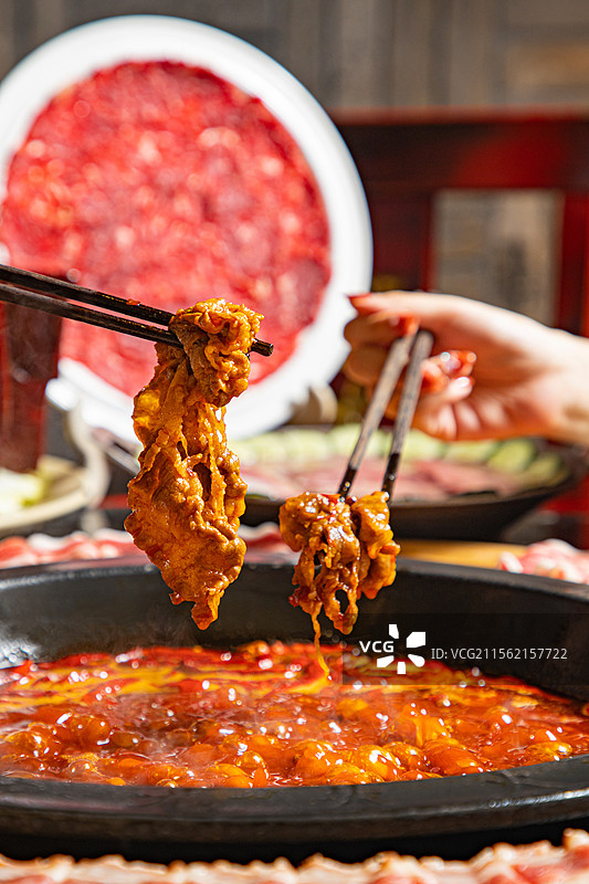 重庆火锅牛油火锅红油火锅锅底重庆美食四川美食成都美食羊肉火锅涮菜羊肉卷肥牛卷贴秋膘聚餐聚会图片素材