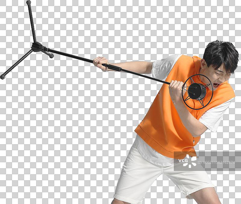 快乐的青年男人唱歌图片素材