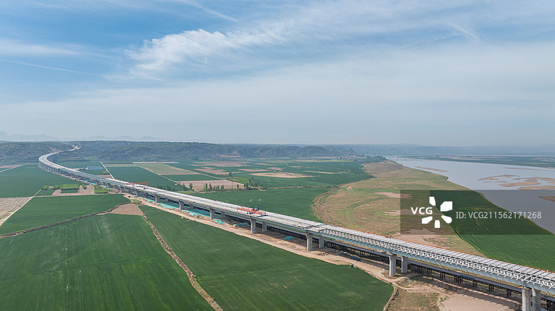 河南省焦作市孟州市在建沁伊高速公路跨黄河立交桥图片素材