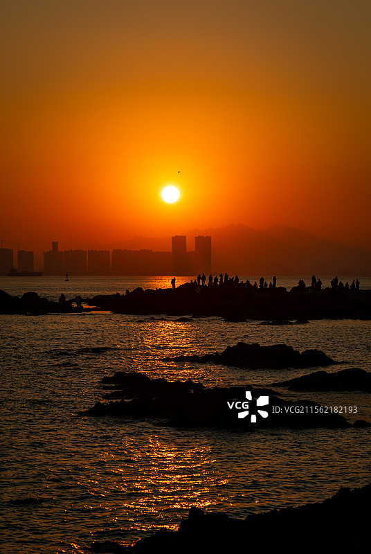 青岛琴屿路落日图片素材