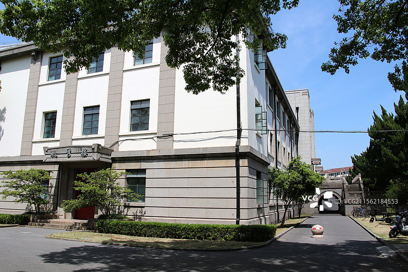 上海财经大学 —— 毓秀楼图片素材