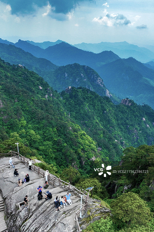 雄奇险秀的九华山+安徽省池州市青阳县九华山风景区-天台景区-竖幅图片素材
