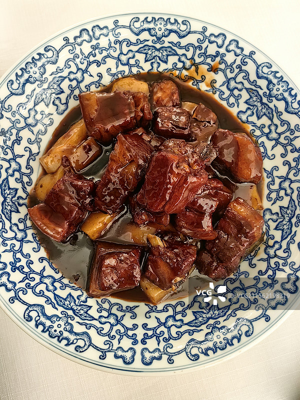 江南红烧肉烧年糕图片素材