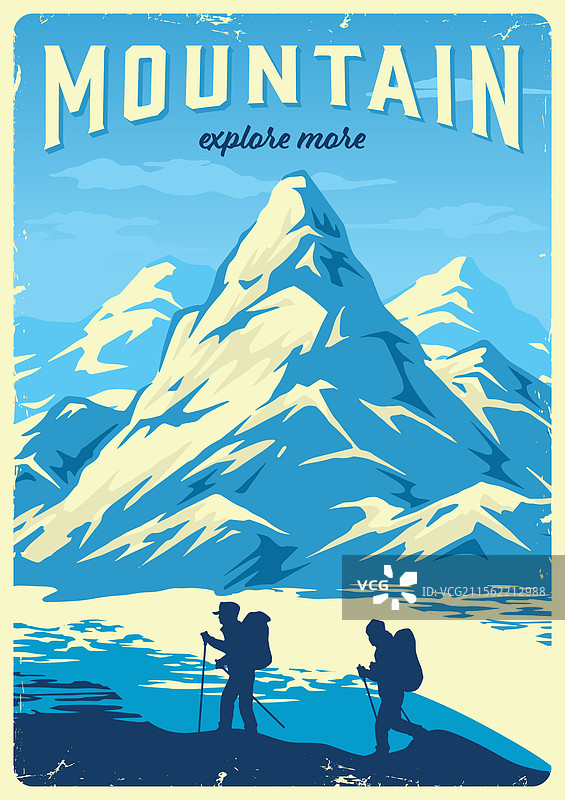 在壮丽的山脉中探险的冒险者图片素材