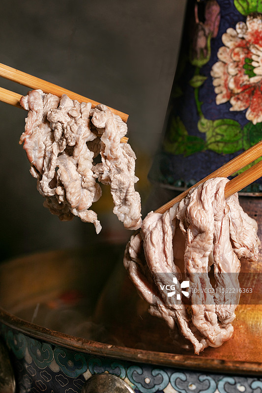 老北京涮肉铜锅涮肉涮羊肉景泰蓝现切羊肉热气羊肉麻酱涮肉滋补羊肉贴秋膘清水羊肉肥羊卷羔羊肉羊上脑图片素材