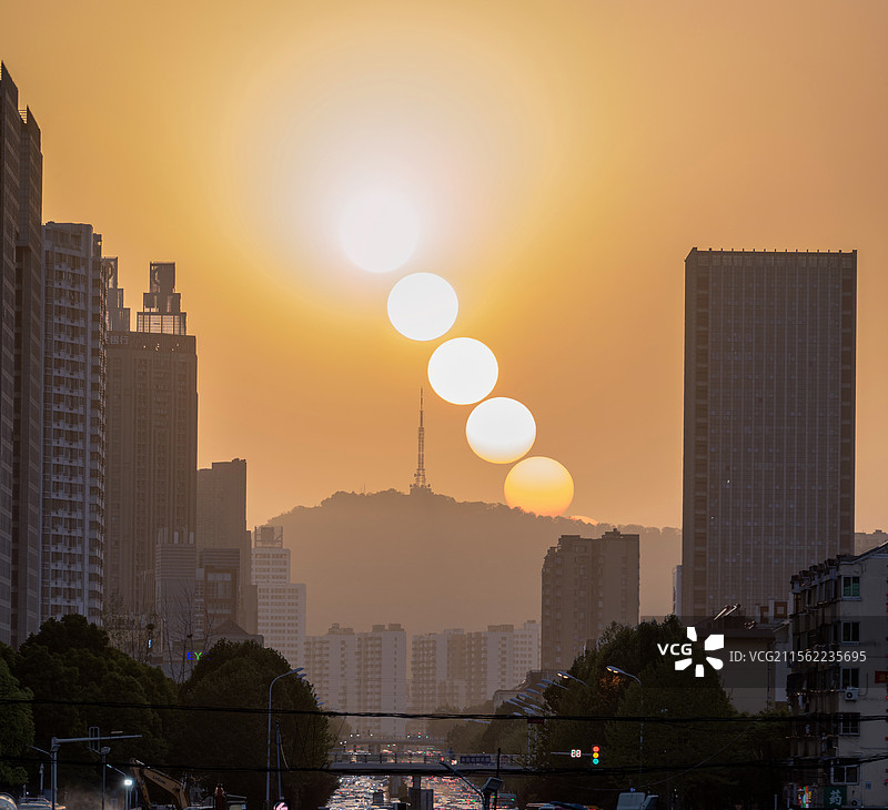 合肥大蜀山日落大道版悬日图片素材