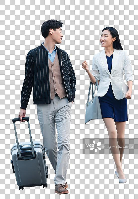 青年伴侣拉着行李箱旅行图片素材