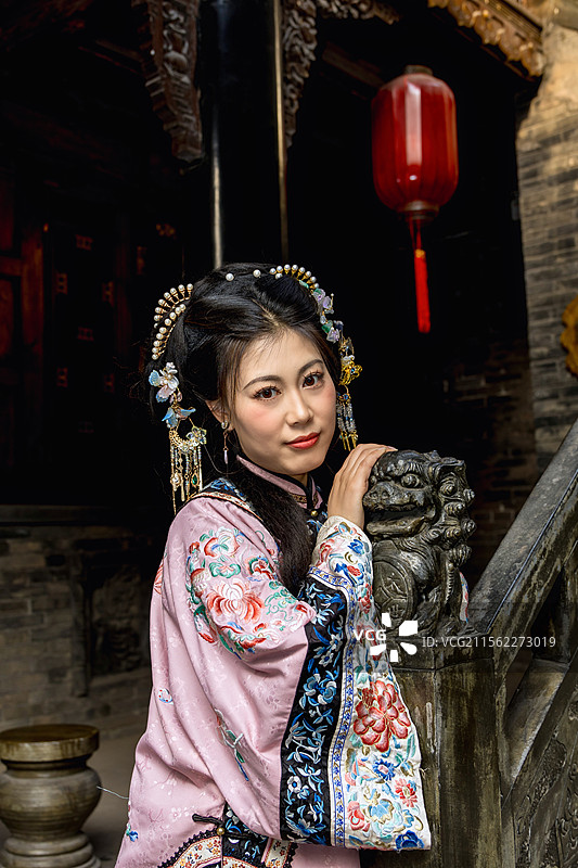 晋商大小姐平遥古城古装古建日升昌人像摄影图片素材