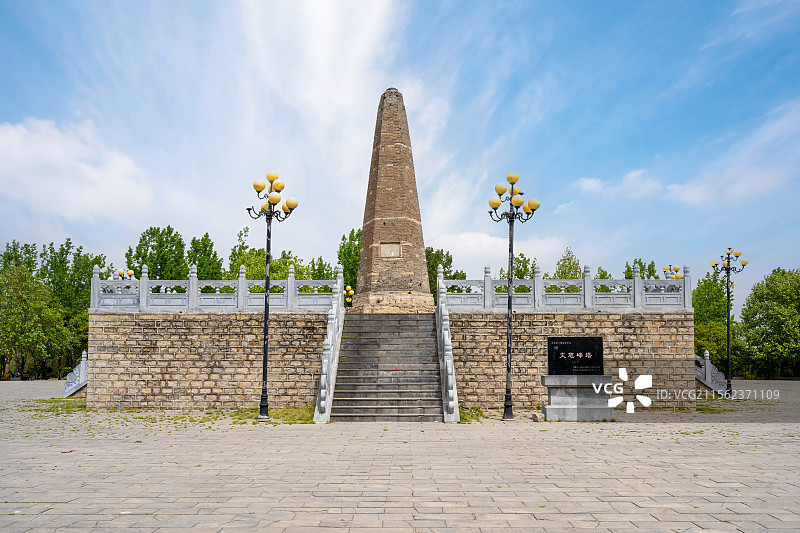 中国河南省平顶山市宝丰县文笔峰塔图片素材