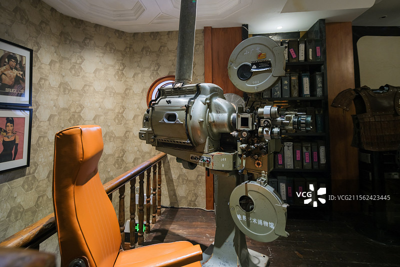 松花江5502型35毫米氙灯座式电影放映机 山东济南小广寒电影博物馆图片素材