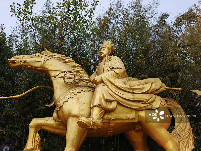 嵖岈山唐僧雕塑图片素材