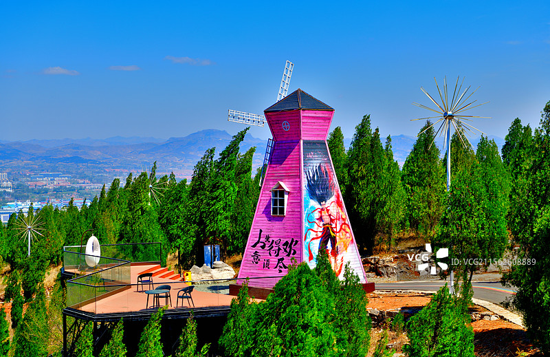 林荫闲庭（拍摄于山东省沂源县望山居）图片素材