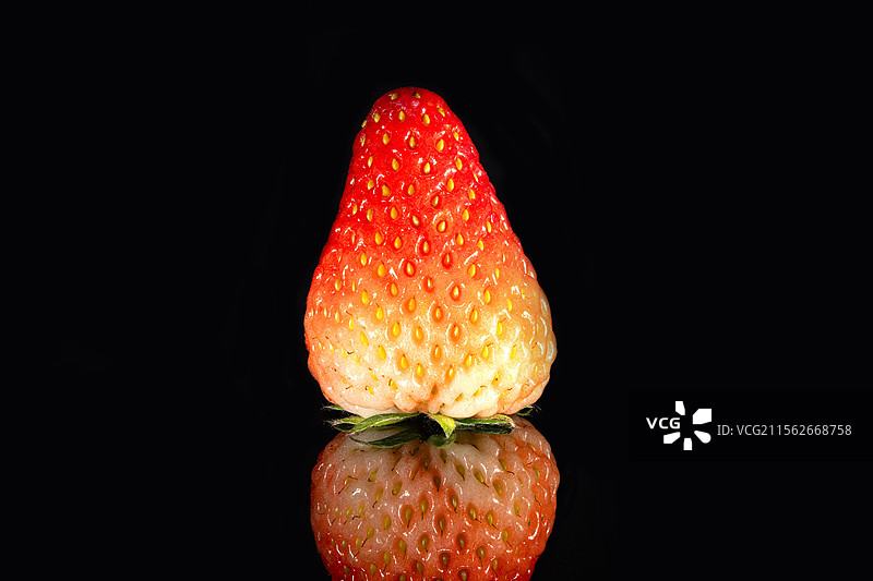 草莓微距特写图片素材