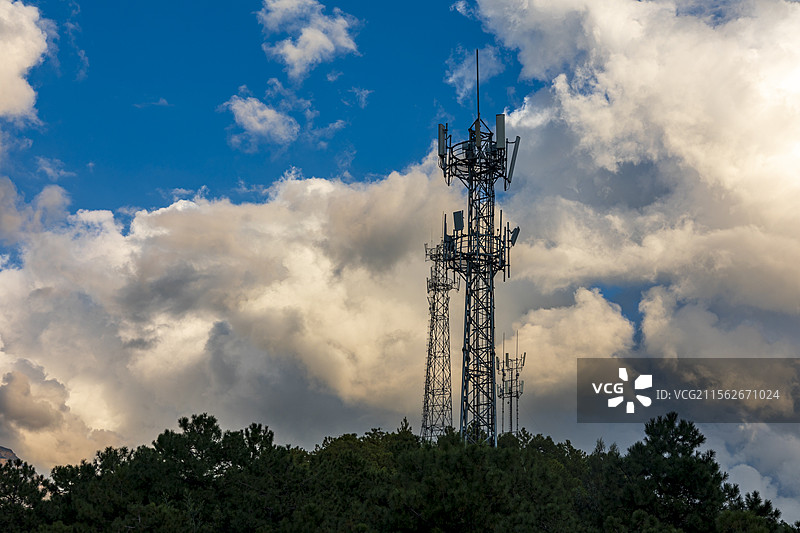 云幕塔影图片素材