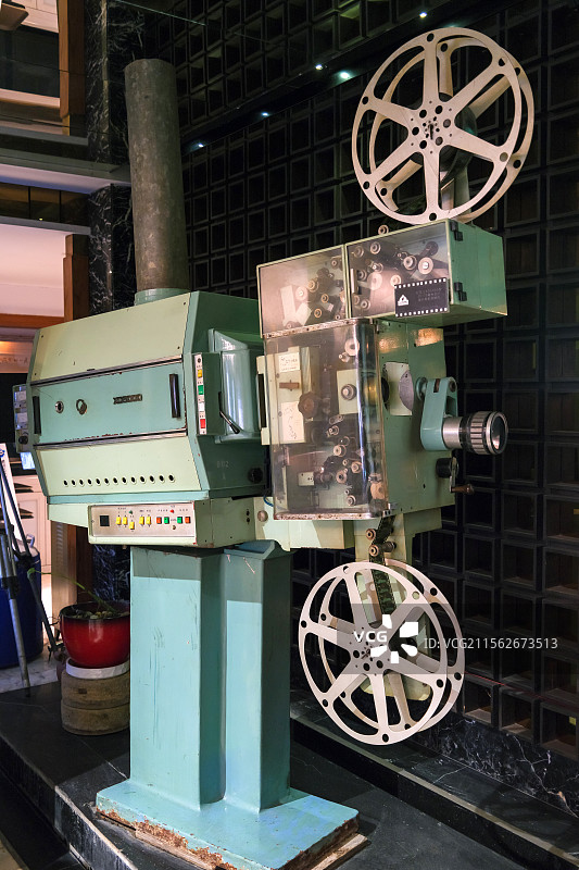 松花江XD5000型35/70毫米氙灯座式电影放映机 山东济南小广寒电影博物馆图片素材