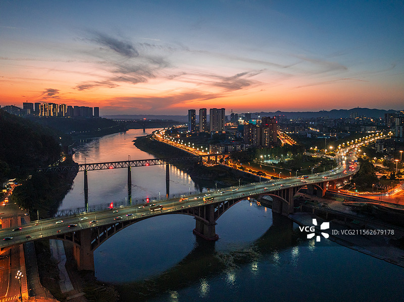 夕照岷江-宜宾城市风光图片素材
