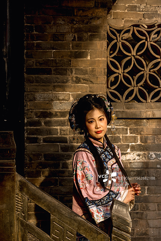 晋商大小姐平遥古城古装古建日升昌人像摄影图片素材