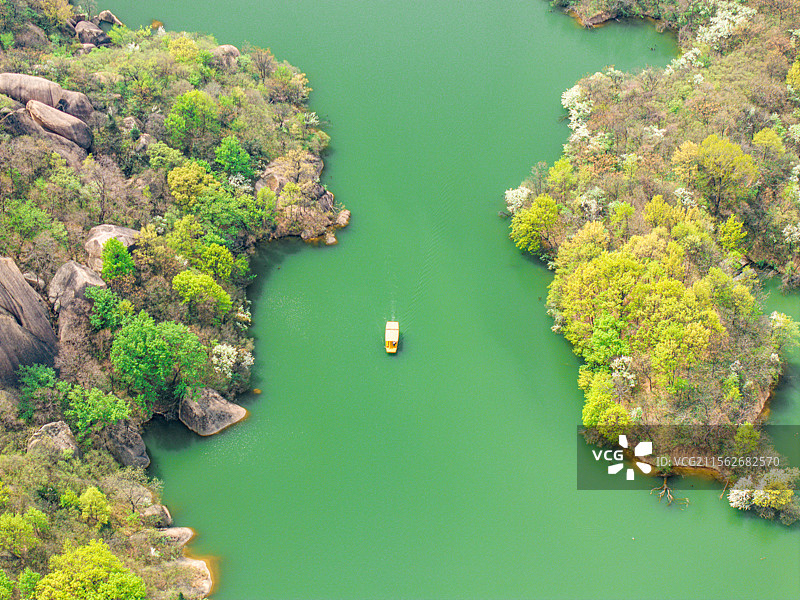 航拍驻马店嵖岈山天磨湖图片素材
