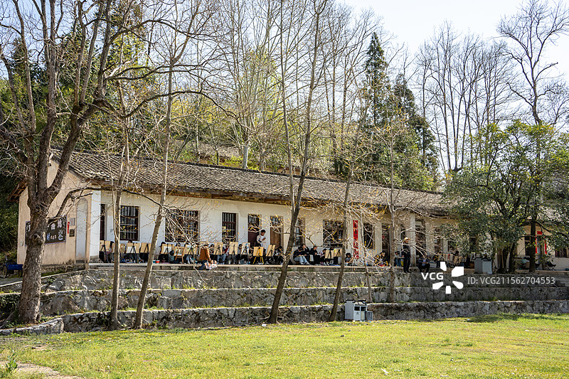 春天宏村宁静悠闲的角落图片素材