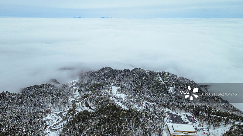 岳阳天岳幕阜山冬季航拍图片素材