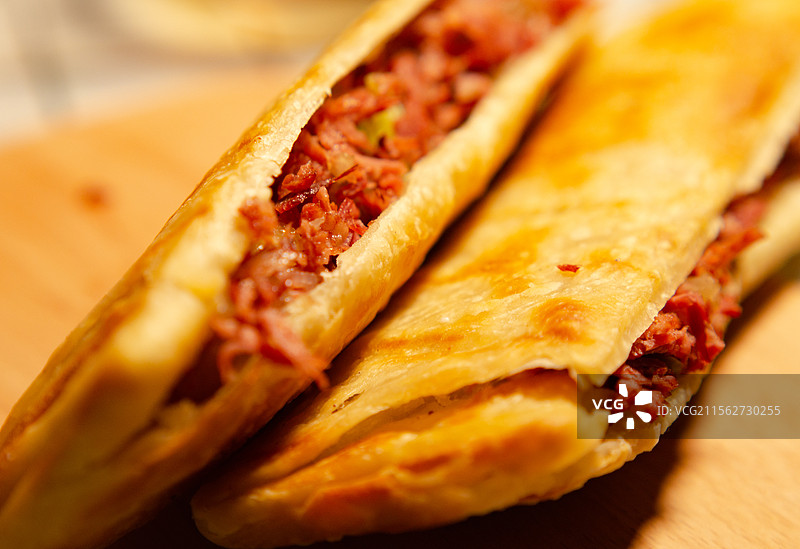 河北著名小吃，河间驴肉火烧图片素材