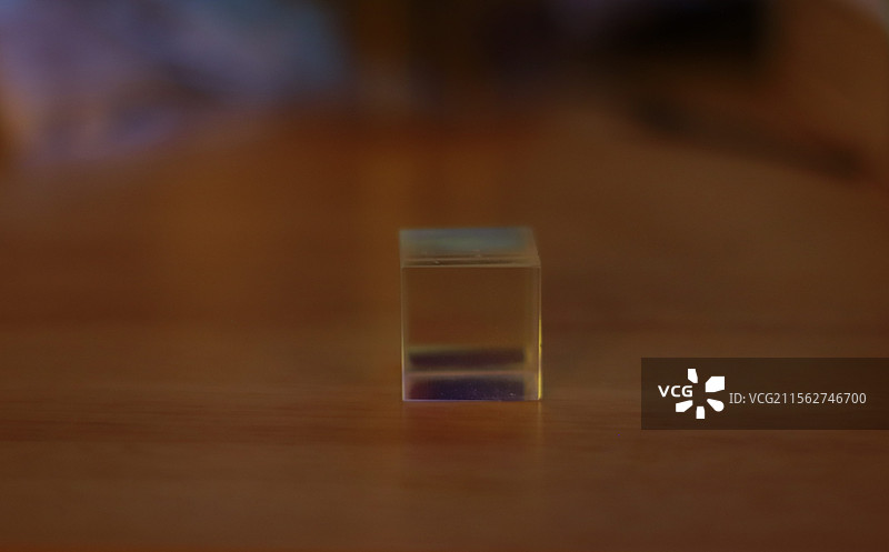 柳州玻璃树脂立方体摆件万花筒图片素材