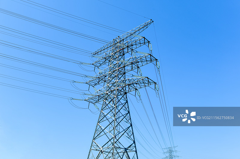 高压输电塔蓝天背景图片素材