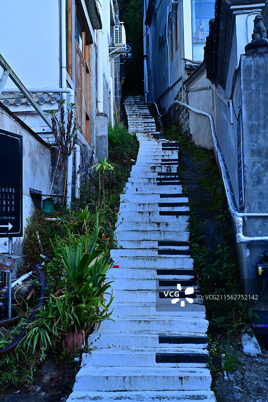 钢琴台阶图片素材