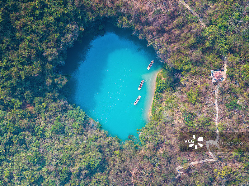 春季的广西河池凤山县三门海和万寿谷景观图片素材
