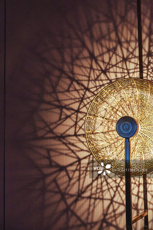 昆明君悦酒店房间里的灯图片素材