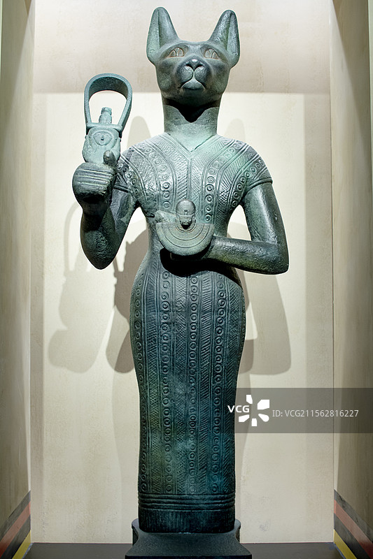 巴斯特女神立像图片素材