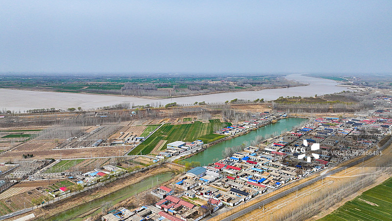 山东梁山县梁齐运河与黄河大堤图片素材