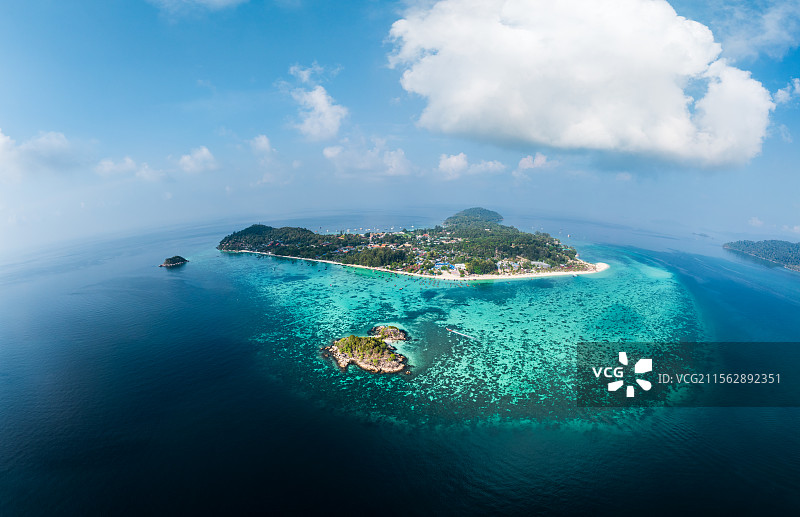 泰国热带海岛丽贝岛航拍全景图片素材