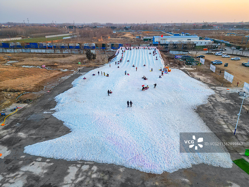 郯城郯国古城游乐园滑雪场图片素材
